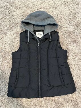 Maralyn & Me Black Puffer Vest with Gray Hood